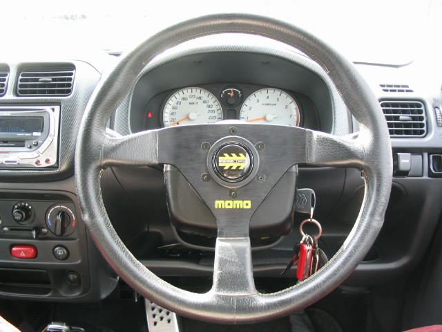 VELOCE RACING momo(モモ)のステアリングの口コミ・パーツレビュー