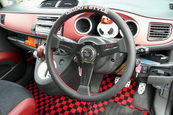 Z5 マホガニーウッド NARDI(ナルディ)のステアリングの口コミ・パーツ