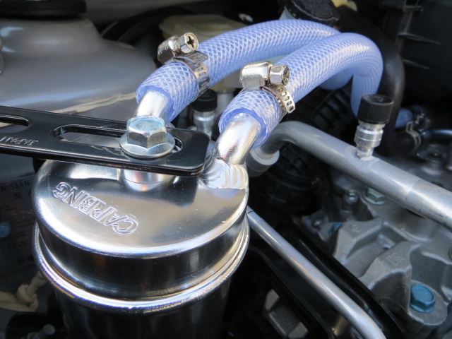 ブローバイセパレータ RST(アールエスティー)のオイルキャッチタンクの