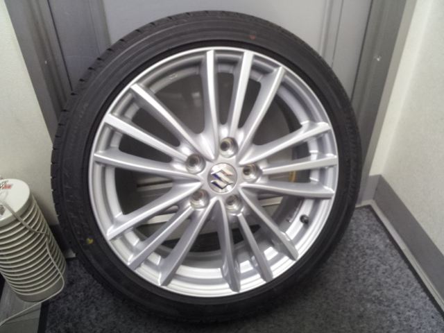 スズキ(純正) スイフトスポーツ 純正17インチアルミホイール のパーツ