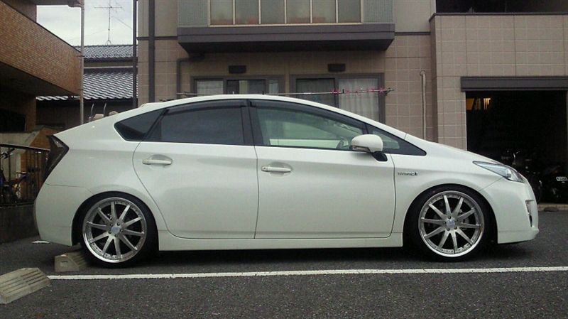 HKS HIPERMAX S-Style のパーツレビュー | プリウス(おかずのリ