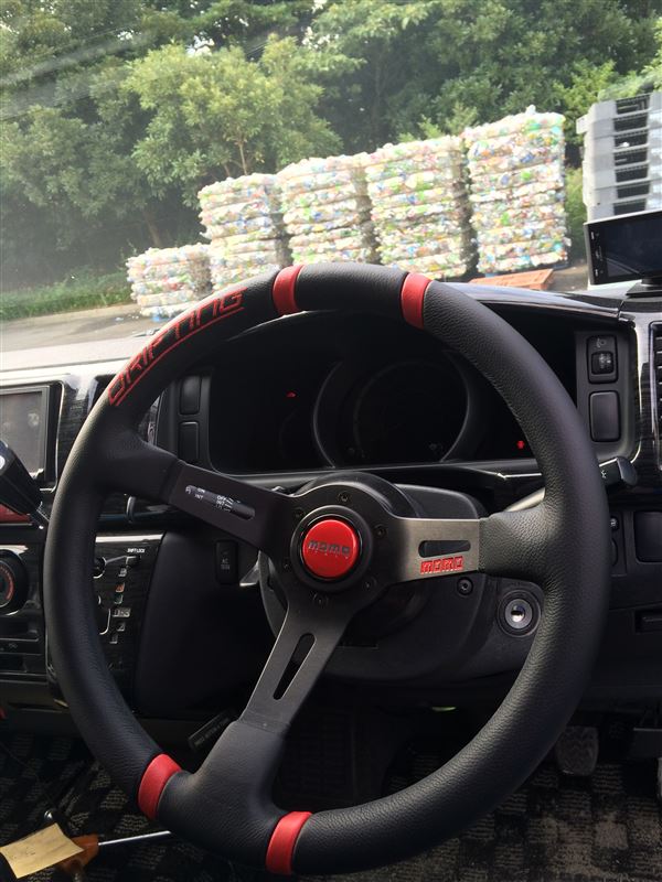 momo ステアリング のパーツレビュー | ハイエースバン(てっち