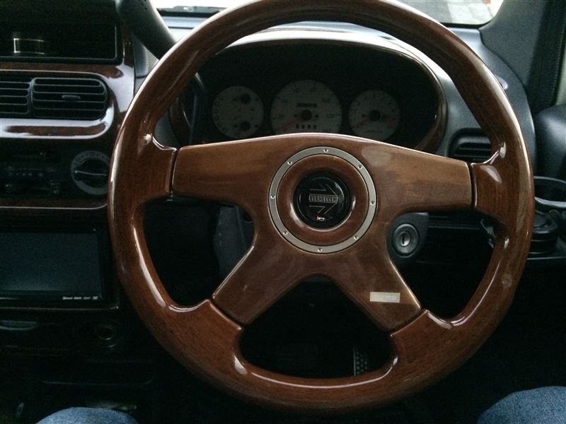 momo ウッドステアリング 4本スポーク のパーツレビュー | ムーヴ