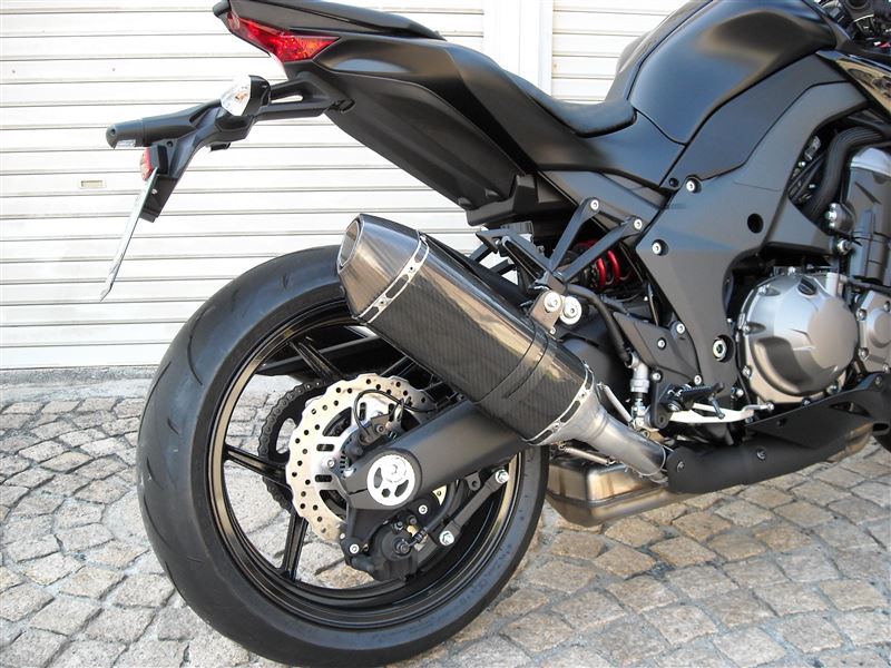 LCI PARTS ｶｰﾎﾞﾝｴﾝﾄﾞｶｰﾎﾞﾝ スリップオンマフラー のパーツレビュー