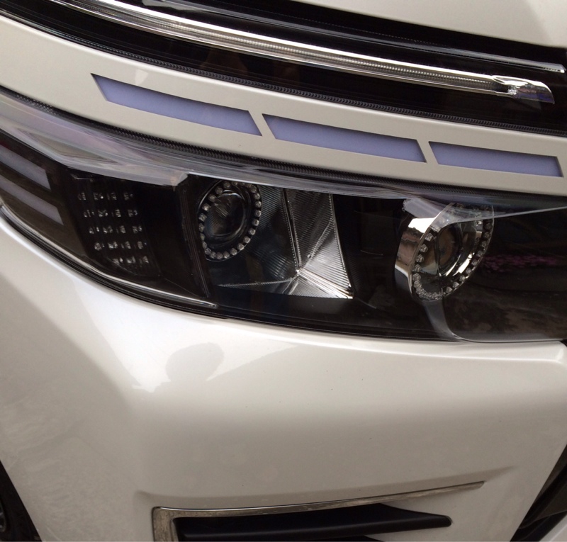 トヨタ(純正) 純正加工ヘッドライト のパーツレビュー | ヴォクシー