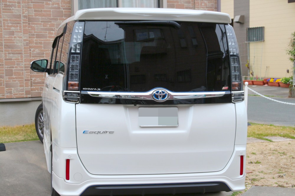 トヨタ(純正) 80系ヴォクシー純正テール のパーツレビュー