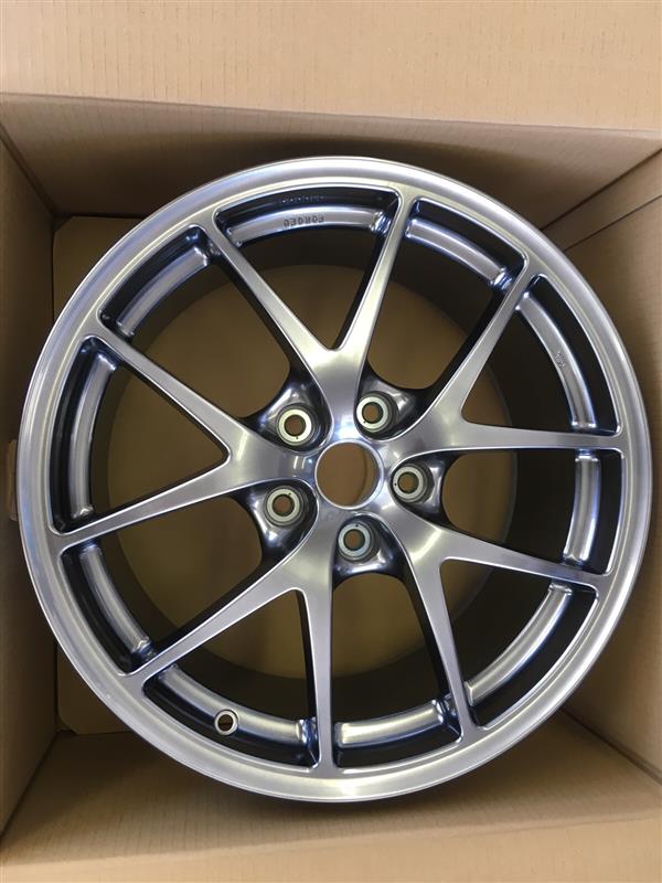 スバル純正(BBS製) WRX STI TypeS専用 BBS18インチ鍛造ホイール の