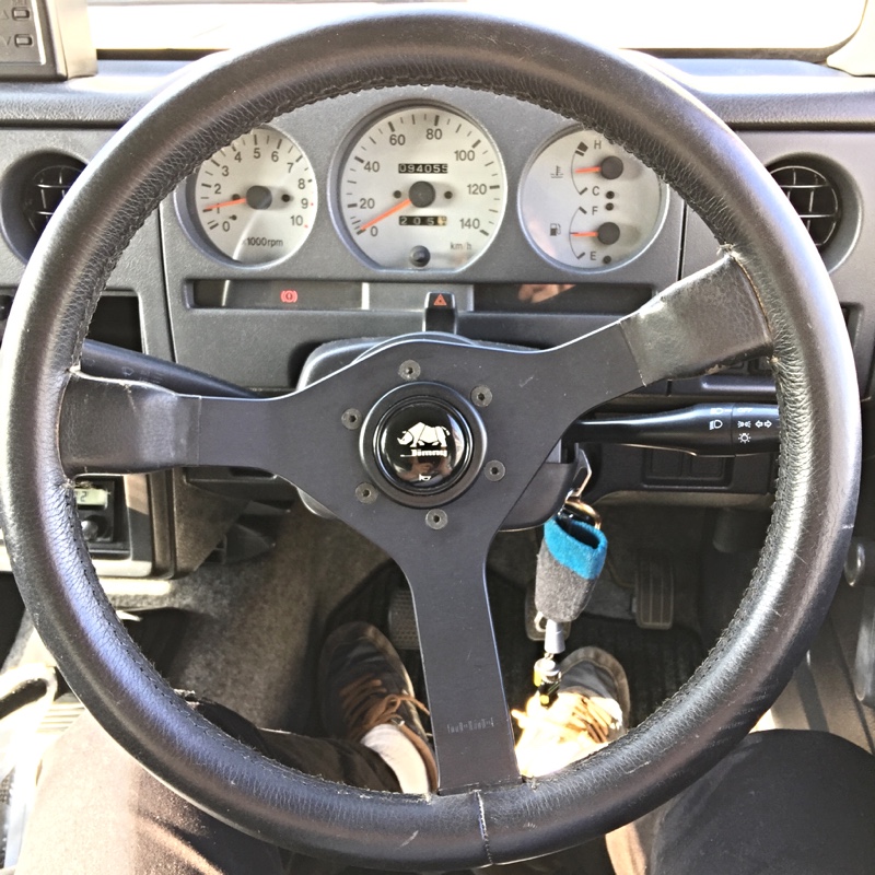 momo JA11 純正ステアリング のパーツレビュー | ジムニー(えもあい