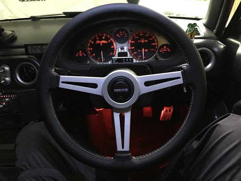 momo Retro Steering Wheel のパーツレビュー | ユーノスロードスター