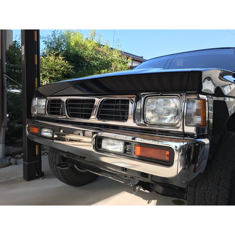 日産(純正) フロントバンパー(穴無しクローム) のパーツレビュー