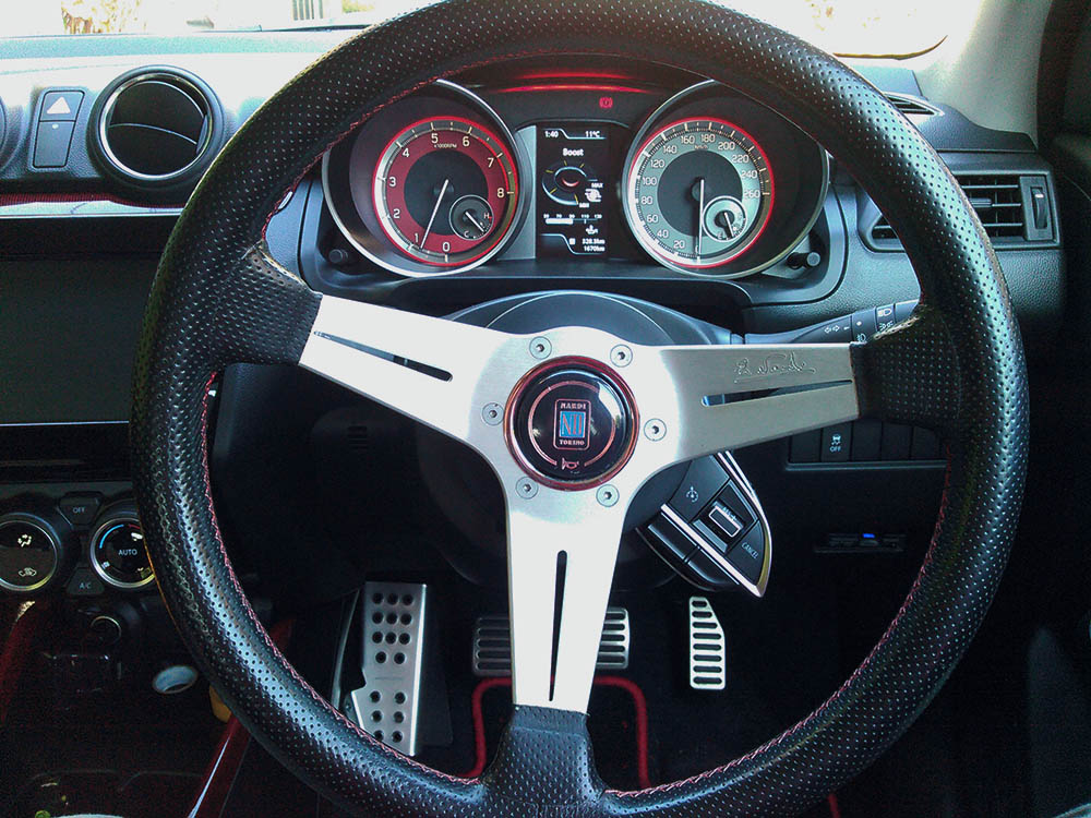 NARDI CLASSIC LEATHER SPORTS TYPE ラリー パンチングレザー レッド