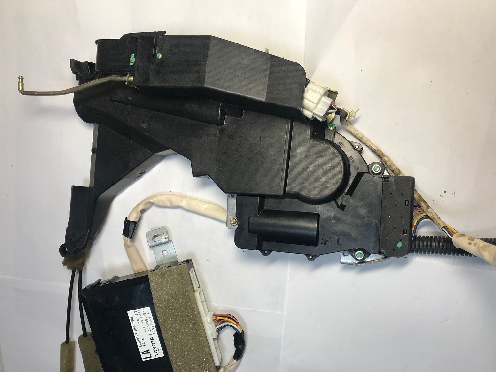 トヨタ(純正) ドアロックアクチュエーター のパーツレビュー