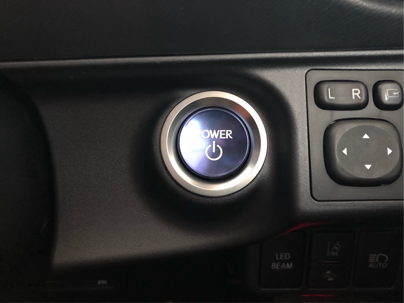 トヨタ(純正) レクサスLC500h プッシュスタートスイッチ のパーツ