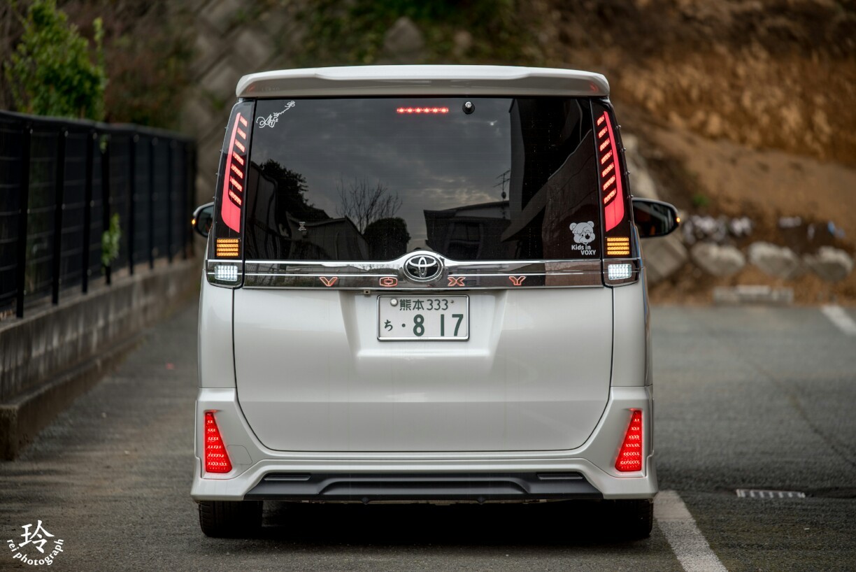 トヨタ(純正) 自作加工テールランプ のパーツレビュー | ヴォクシー