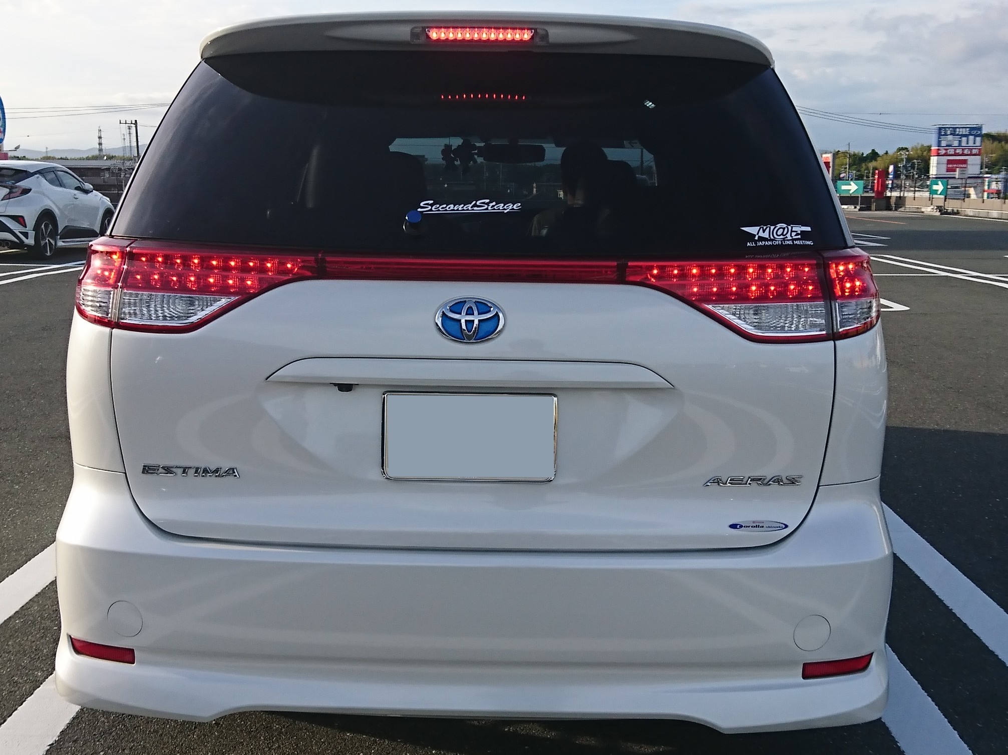 トヨタ(純正) 50エスティマ中期32灯火加工テール のパーツレビュー