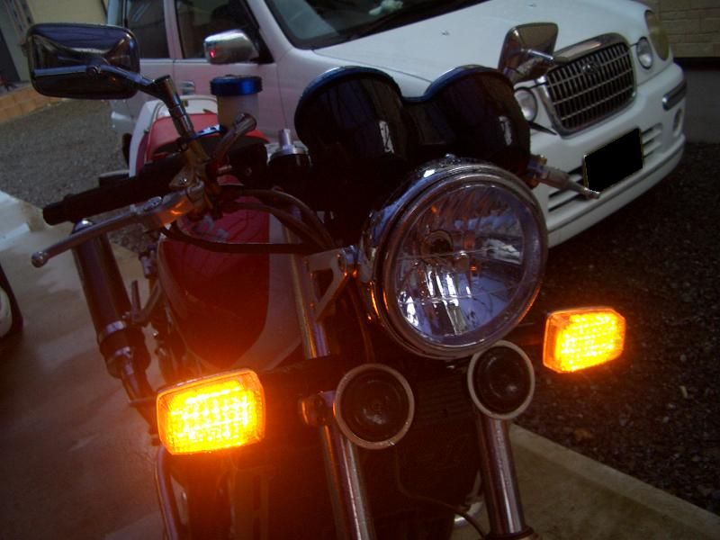 ホンダ純正 CB750F用ウインカー（フロント） のパーツレビュー