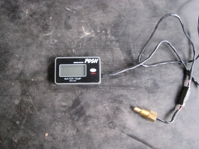 POSH(バイク) デジタル水温計 Aタイプ 電源スイッチ付 のパーツ