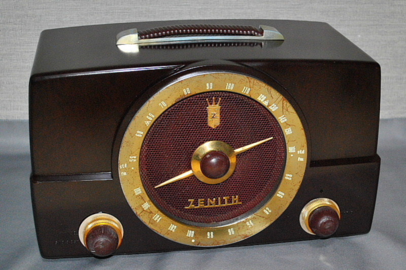 覆面えるのフォトギャラリー「米ゼニス（Zenith）真空管ラジオ Model