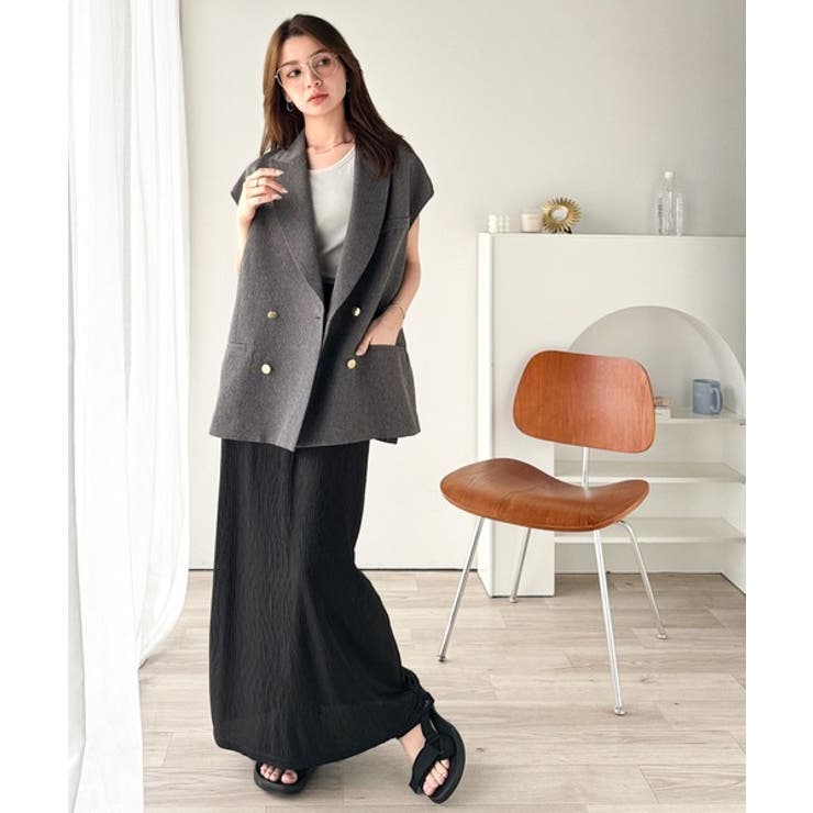 大人のテーラードジレ。サイドスリットオーバーサイズダブルベスト