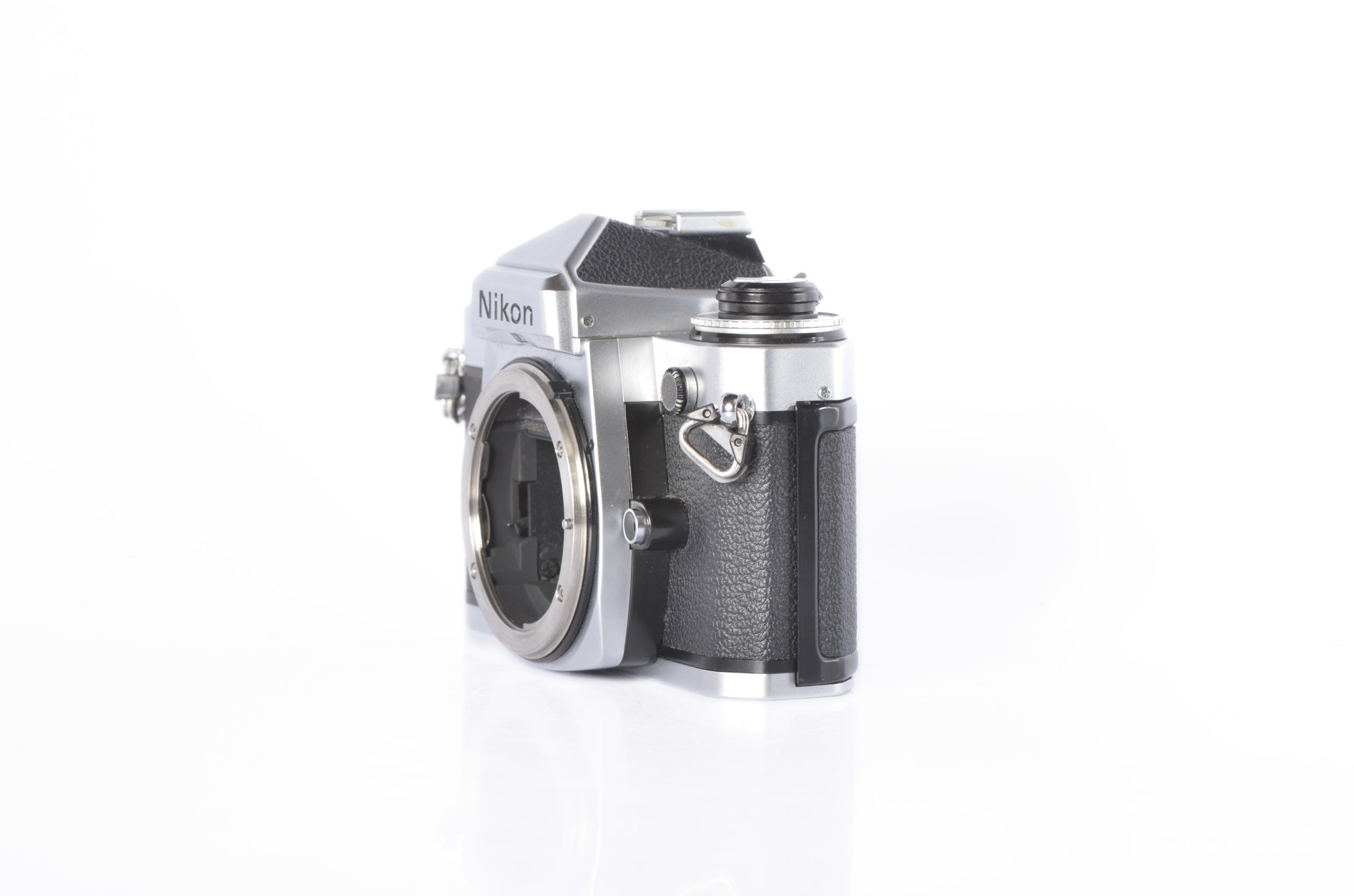Nikon FE2 35mm | Chrome Body - LeZot Camera | Sales and Camera