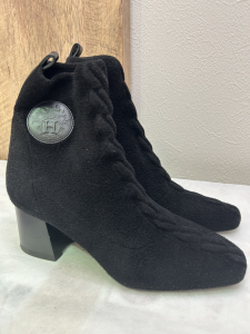 渋谷店で、エルメスの靴(ハイキング レースアップ マウンテンブーツ)を