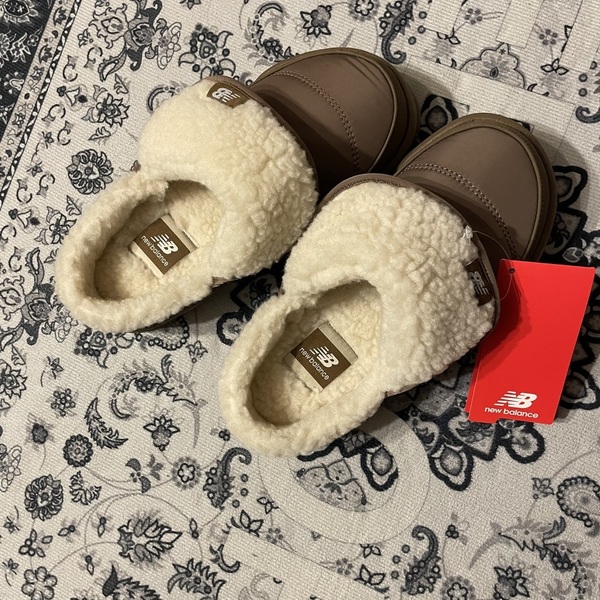 サイズ感レビュー】韓国ニューバランス『PUFLEE V2』が大バズりする