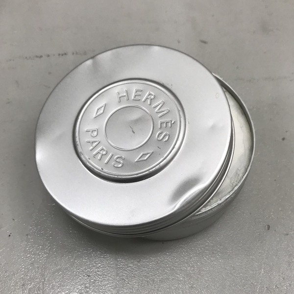 香水嫌いの人にもおすすめしたい!私史上、最高にハマった《HERMES