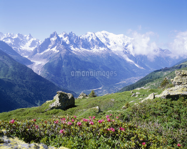 モンブラン山群の写真素材 [FYI03320042] | ストックフォトの Qlean