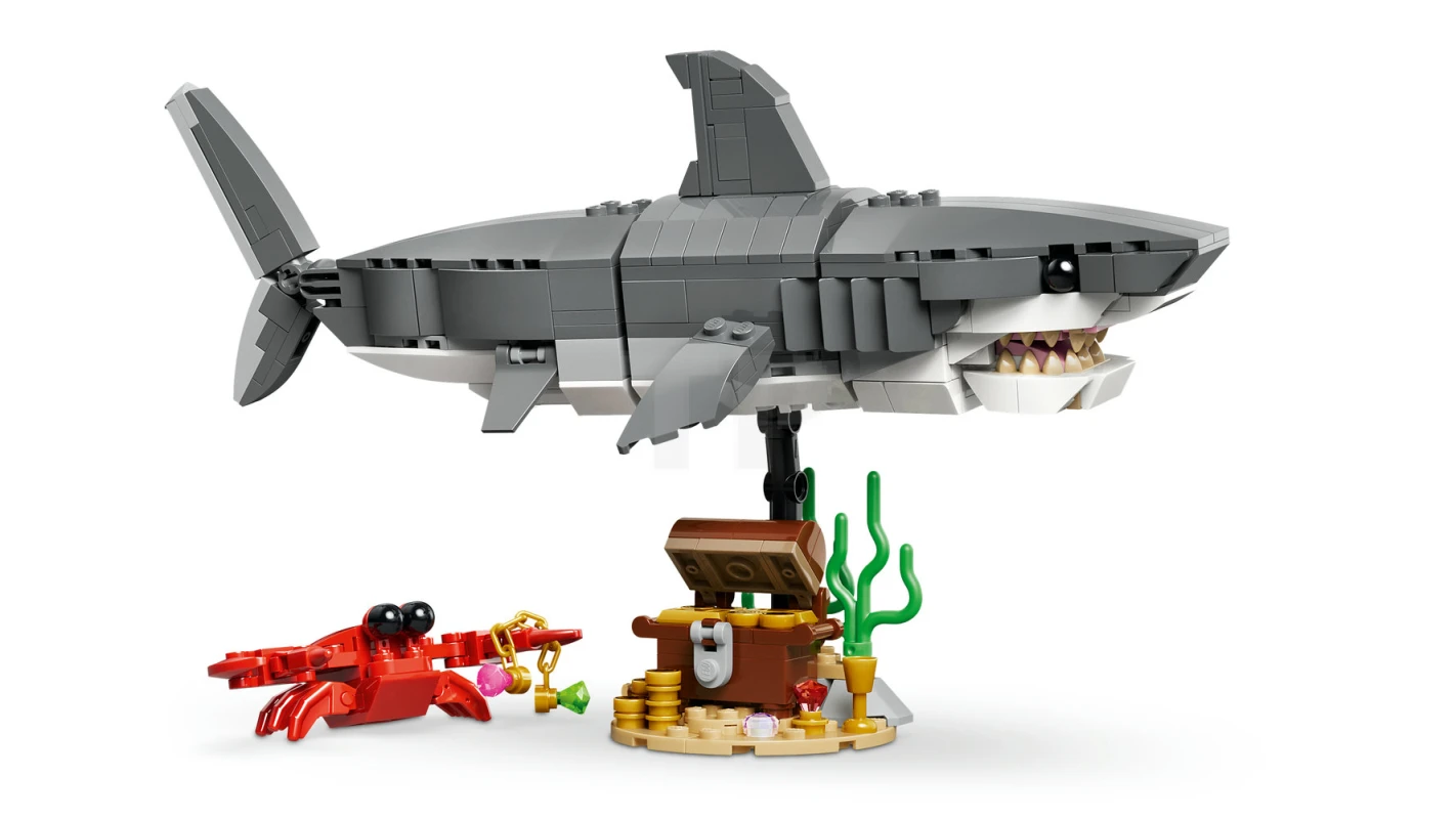 LEGO® 31381 Fierce Shark with a Treasure Chest - ToyPro