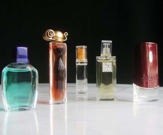 送料無料】台湾 【OLD-TIME】フランス製ジバンシィ 香水セット（中古