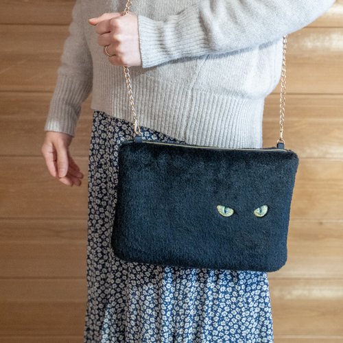 黒猫ショルダーバッグ 猫の目刺繍 フェイクファー コイトネコ