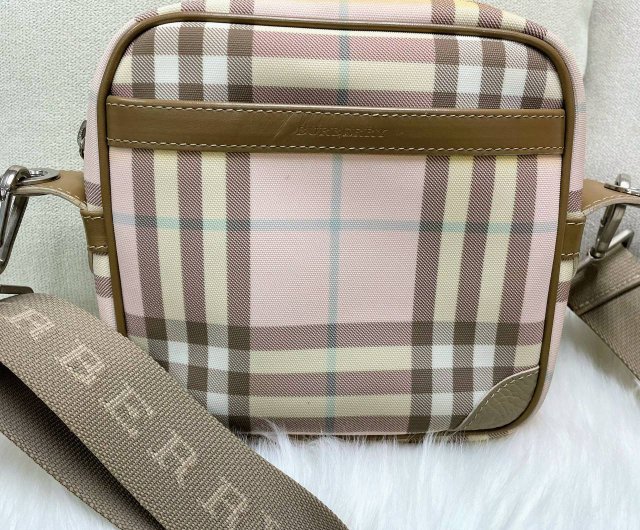 香港 バーバリー ノバ スクエアピンクチェック クロスボディ バッグ