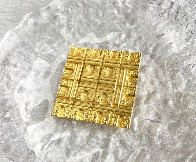 送料無料】【 日本直送 名牌中古包 】CELINE セリーヌ ブローチ