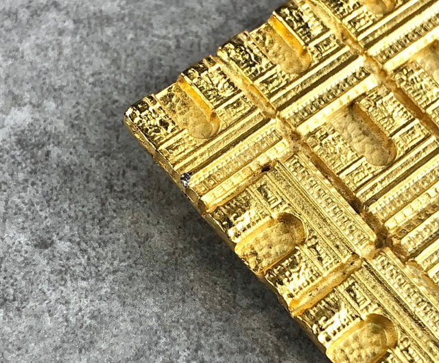 送料無料】【 日本直送 名牌中古包 】CELINE セリーヌ ブローチ