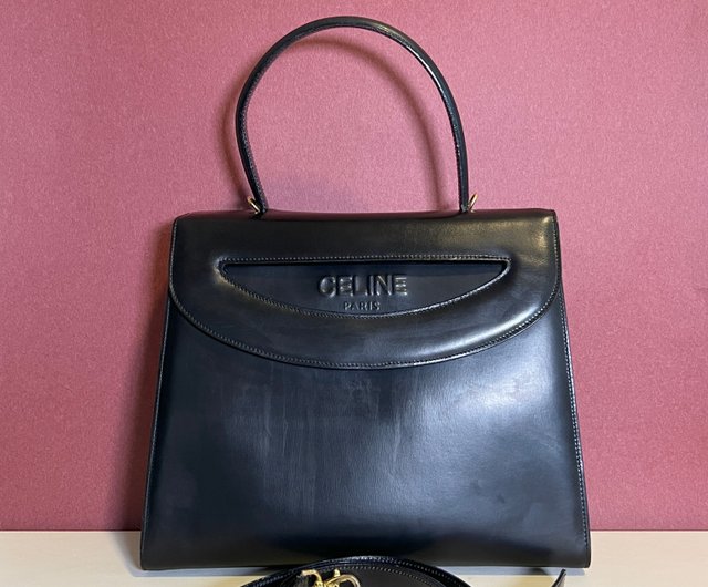 送料無料 11%OFF】香港 Celine セリーヌ 独特の開閉デザイン 黒レザー