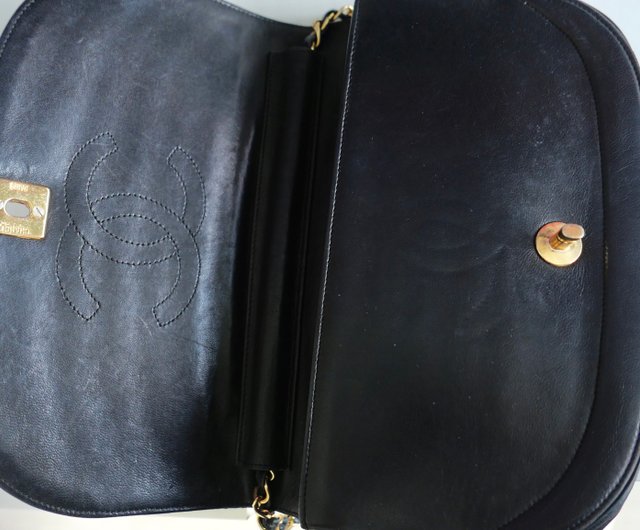 送料無料 25%OFF】シンガポール 希少 - CHANELヴィンテージ ブラック