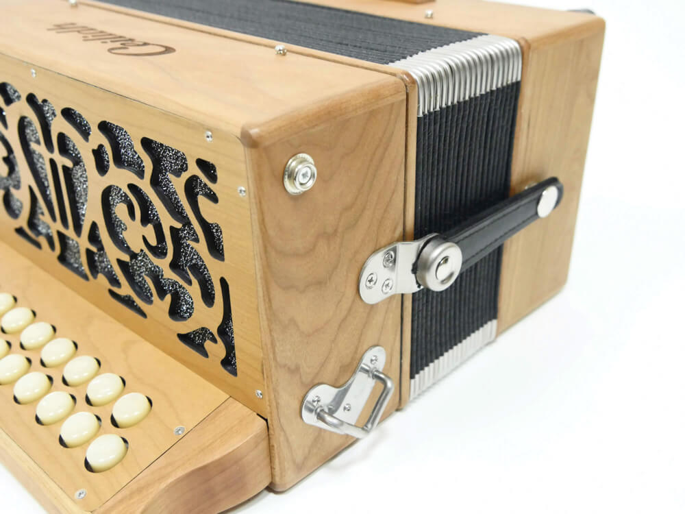 ケルトの笛屋さん | 商品詳細 | ボタン式アコーディオン C#/D Ceilidh