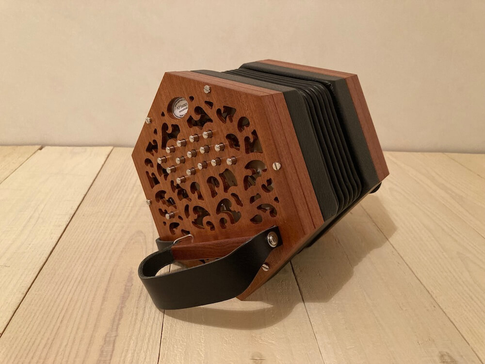 ケルトの笛屋さん | コンサーティーナの販売