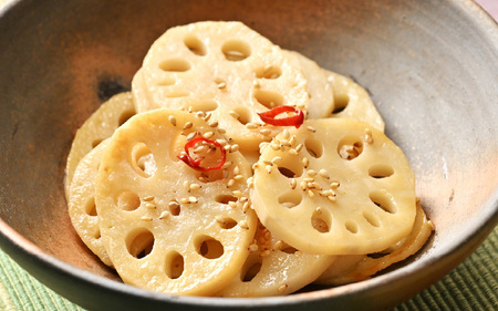 洗いれんこん2kg《発送直前に収穫してお届け！》 シャキっとした歯触り