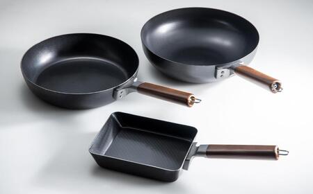 両面エンボス鉄製フライパン3種セット 26cm 28cm 玉子焼用 | IH対応