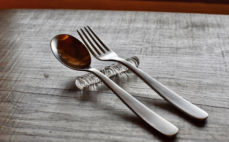 ガラスのカトラリーレスト（2本組） 雑貨 日用品 工芸品 箸置き クリア