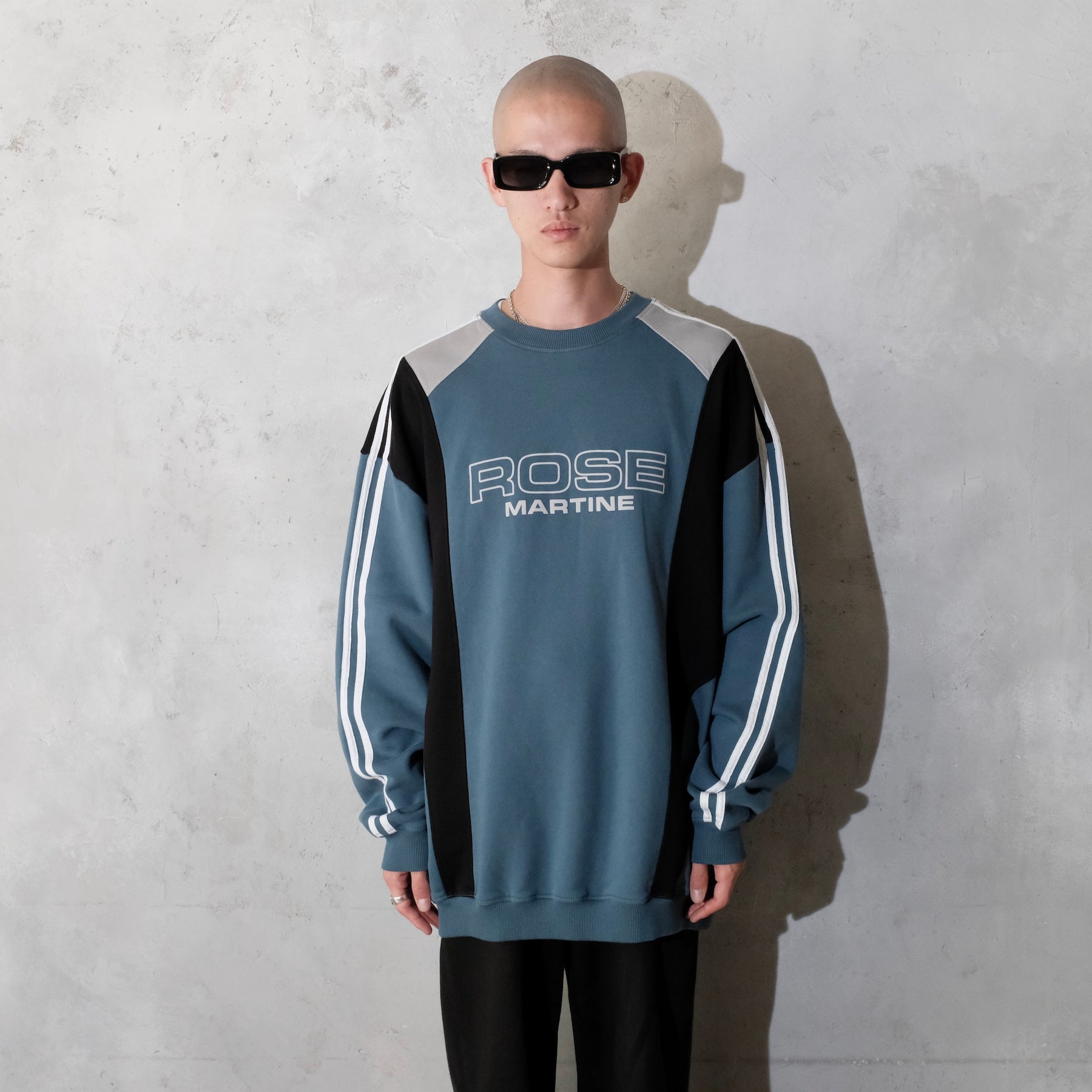 Martine Rose / PANELLED SWEATSHIRT BLUE AGEAN ROSE OUTLINE