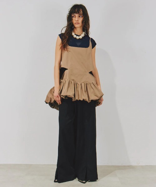 LA BELLE ETUDE（ラベルエチュード）の「サイドカット裾バルーンキャミ