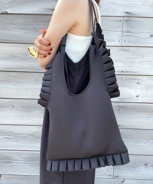 yukiemonハンドメイド たっぷりフリル30㎝ショルダーバック yukiemon