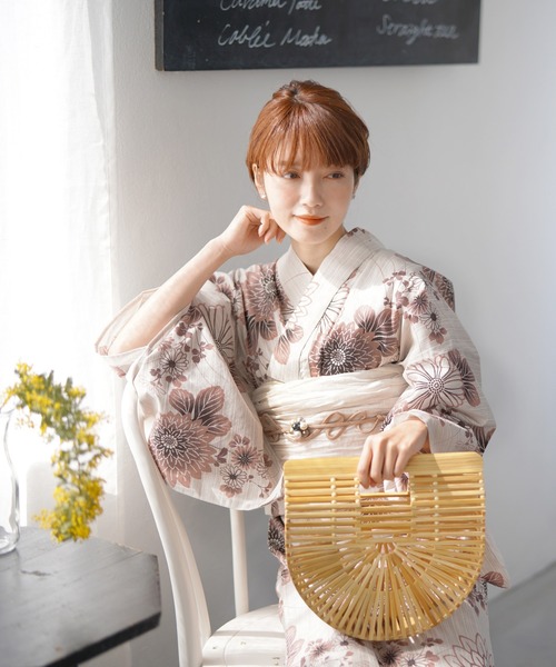 utatane（ウタタネ）の「浴衣3点セット 綿麻 茶色ぼかしの菊づくし