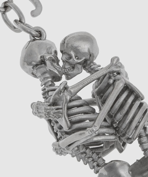 RAF SIMONS（ラフシモンズ）の「Kissing skeleton keychain（キー