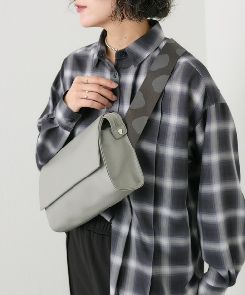 セール】《本革/470g》ワイドテープショルダーバッグ/ボディバッグ