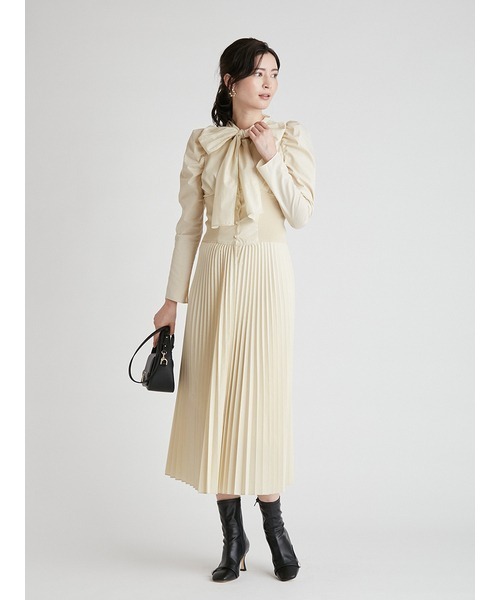 CELFORD（セルフォード）の「コルセットリブプリーツワンピース