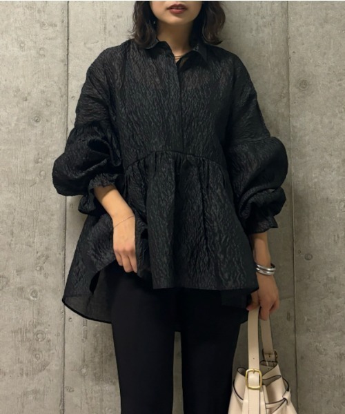 Mila Owen（ミラオーウェン）の「シャツ衿ボリュームブラウス（シャツ