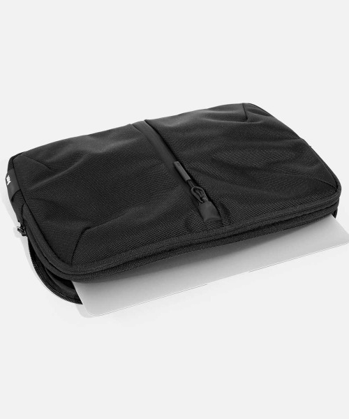 Aer（エアー）Tech Folio 13' Black AER-21029 ラップトップケース